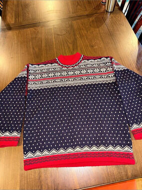 Lands' End Womens Geometric 100% vintage Wool Sweater Size Medium